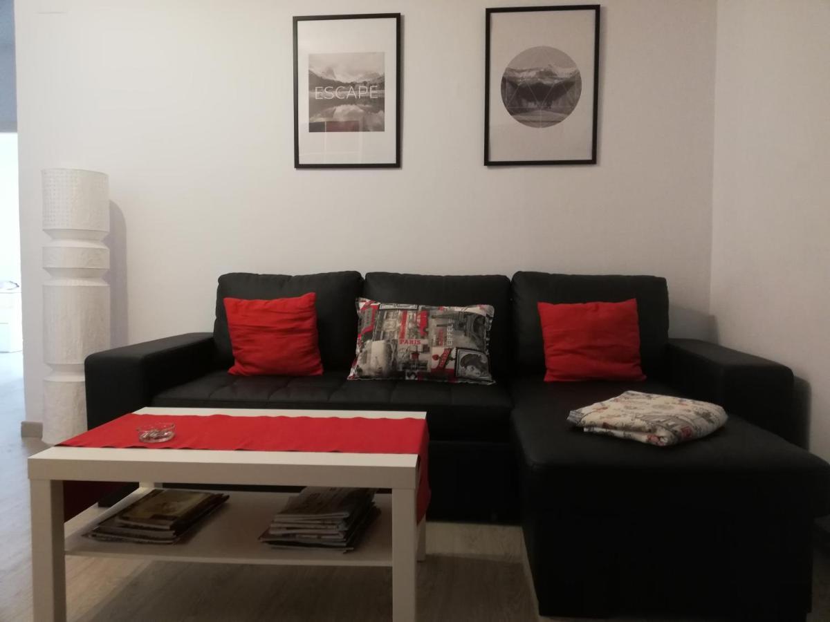 Апартаменты Apartamento Con Encanto "Larios Street" Малага Экстерьер фото