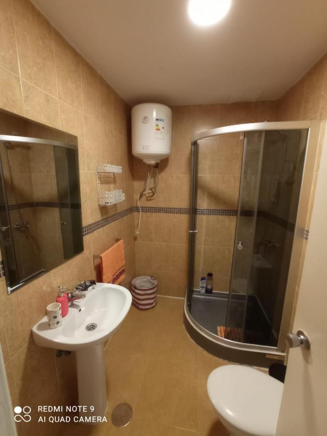 Апартаменты Apartamento Con Encanto "Larios Street" Малага Экстерьер фото