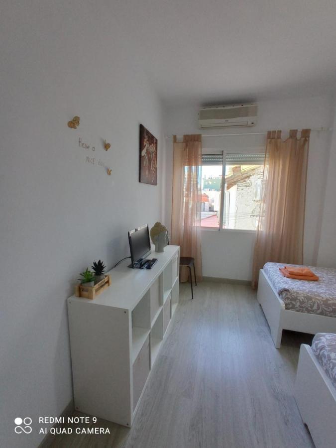 Апартаменты Apartamento Con Encanto "Larios Street" Малага Экстерьер фото