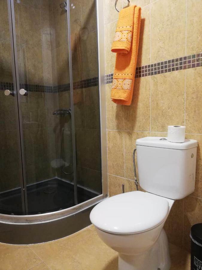 Апартаменты Apartamento Con Encanto "Larios Street" Малага Экстерьер фото