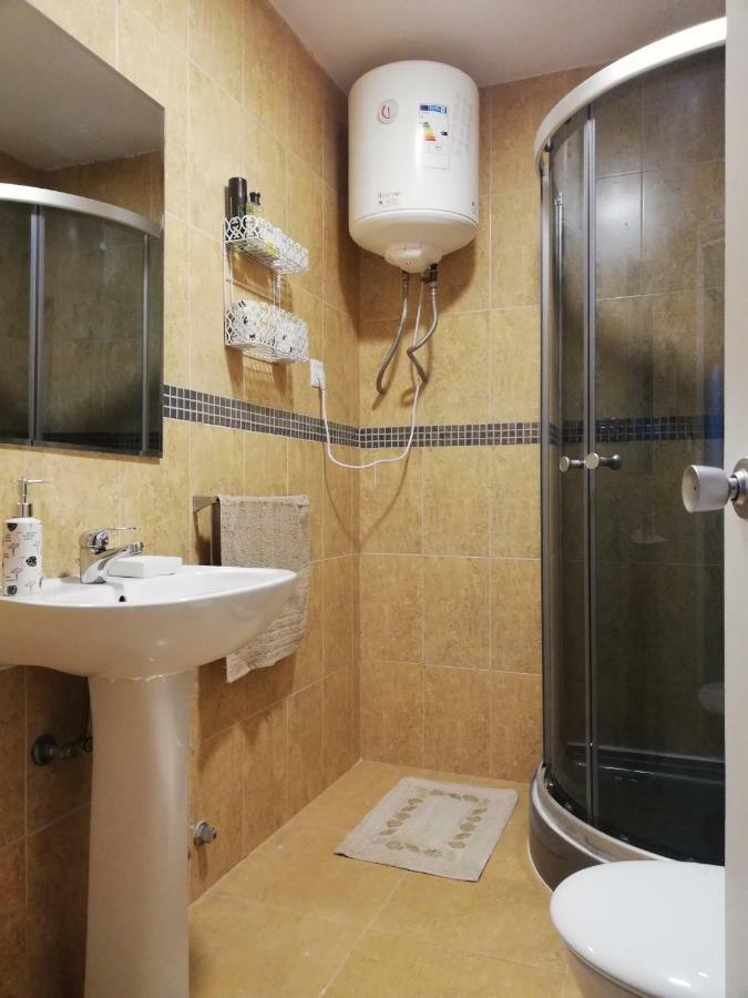 Апартаменты Apartamento Con Encanto "Larios Street" Малага Экстерьер фото
