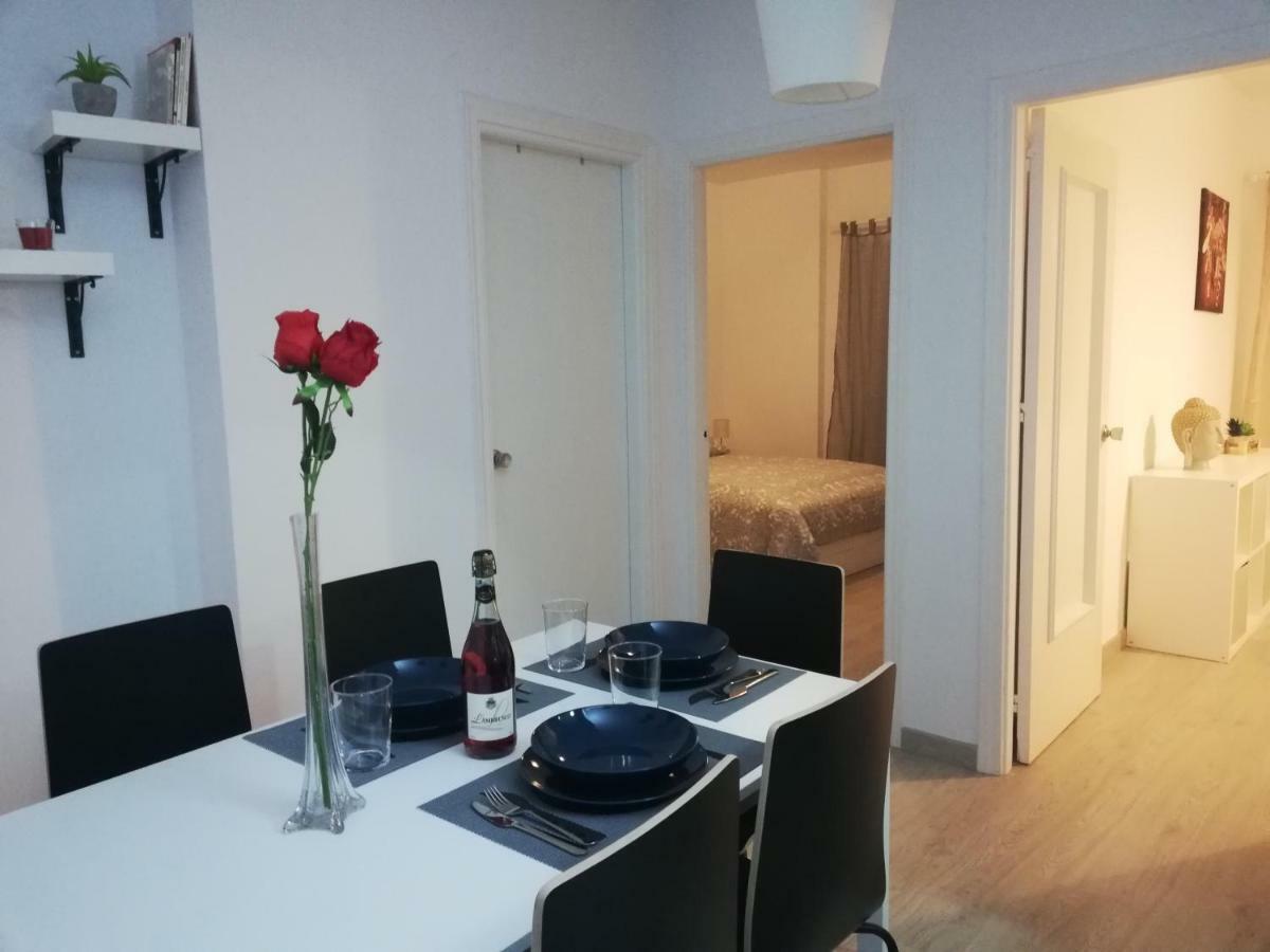 Апартаменты Apartamento Con Encanto "Larios Street" Малага Экстерьер фото